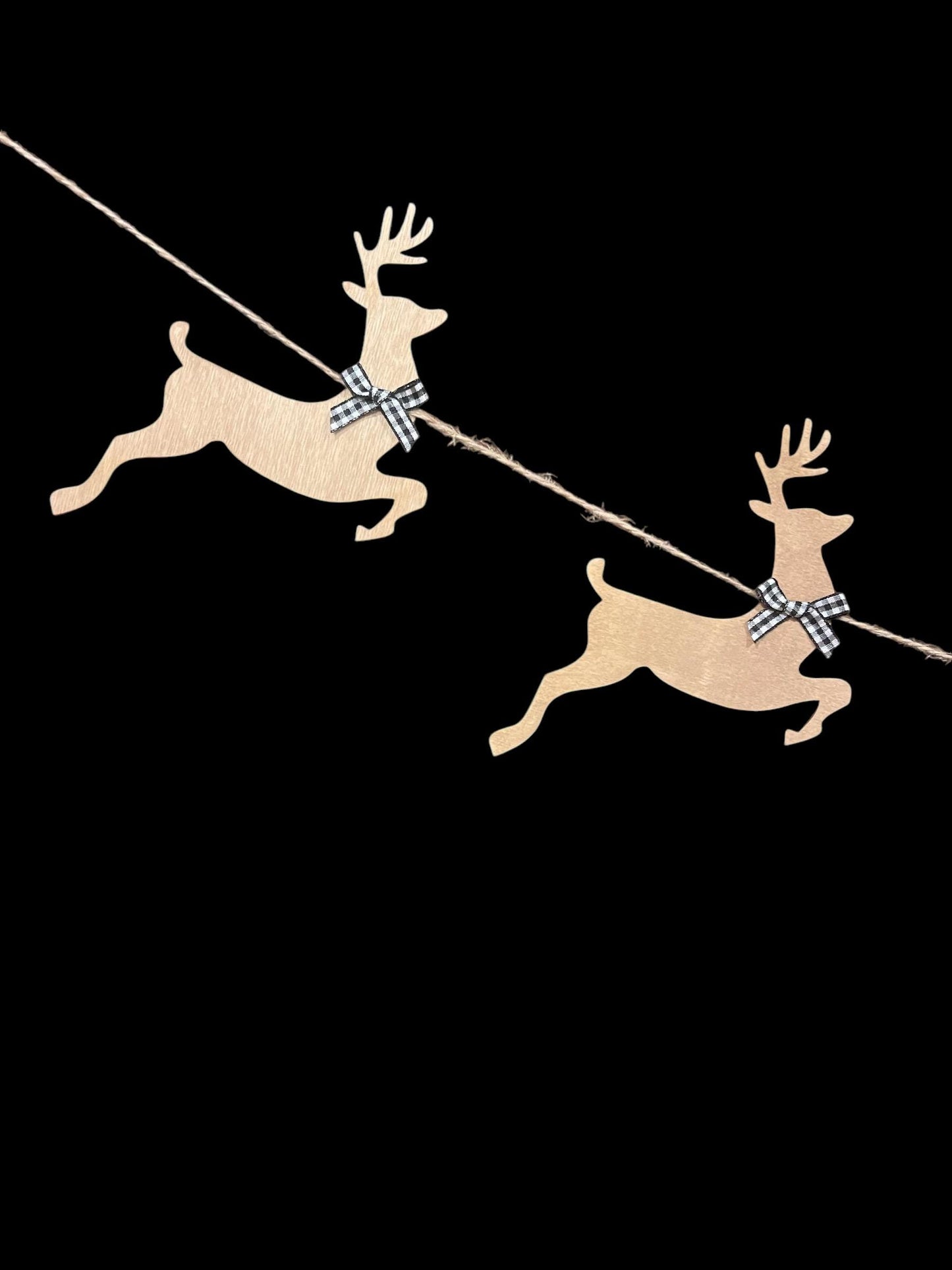 Santa sleigh garland, Reindeer garland, Christmas Mantel Decor, Holiday wood garland, Santa reindeer garland, Farmhouse Christmas decor