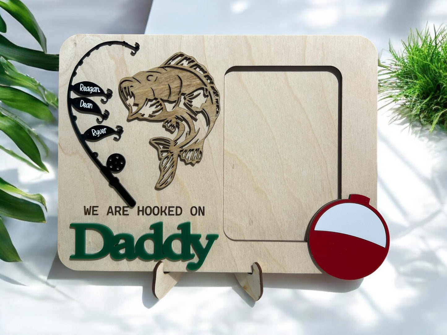 Custom Fishing Frame For Dad/Grandpa, Hooked on Daddy Gift, Father's Day Gift for Dad/Grandpa,Gift for Dad,Personalized Gift Ideas from Kids
