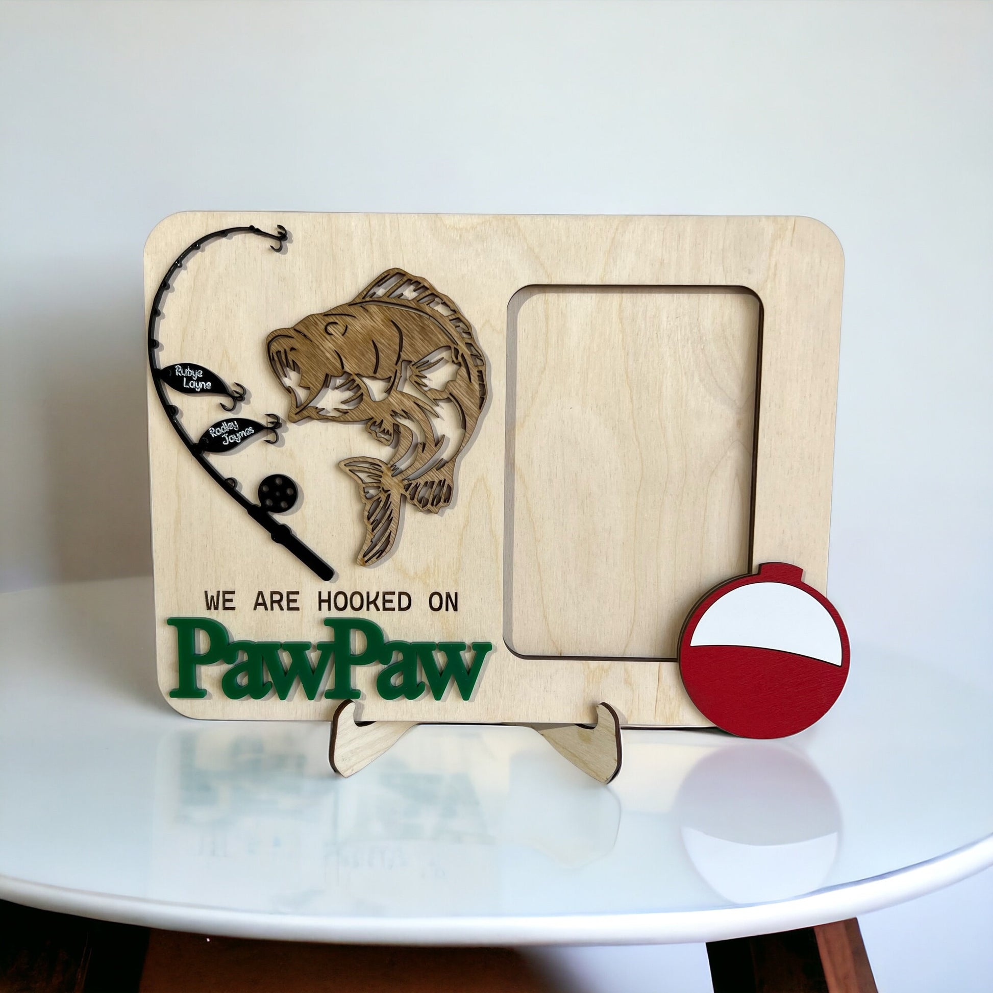 Custom Fishing Frame For Dad/Grandpa, Hooked on Daddy Gift, Father's Day Gift for Dad/Grandpa,Gift for Dad,Personalized Gift Ideas from Kids