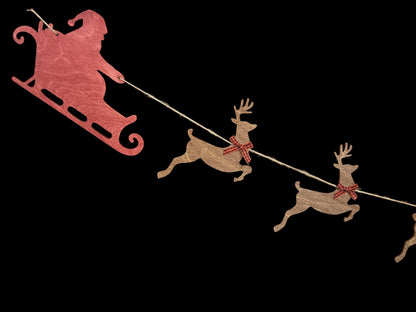 Santa sleigh garland, Reindeer garland, Christmas Mantel Decor, Holiday wood garland, Santa reindeer garland, Farmhouse Christmas decor