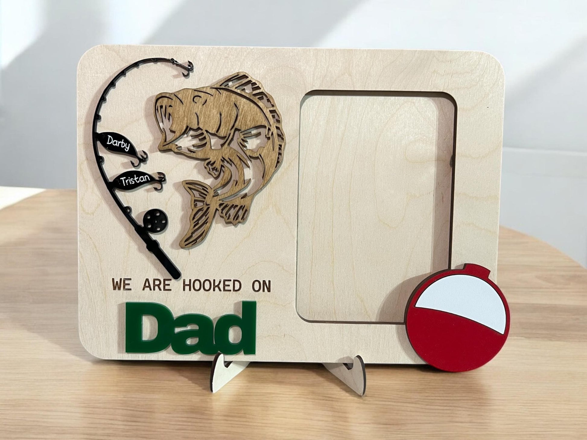 Custom Fishing Frame For Dad/Grandpa, Hooked on Daddy Gift, Father's Day Gift for Dad/Grandpa,Gift for Dad,Personalized Gift Ideas from Kids