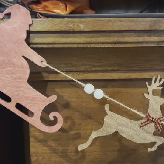 Santa sleigh garland, Reindeer garland, Christmas Mantel Decor, Holiday wood garland, Santa reindeer garland, Farmhouse Christmas decor